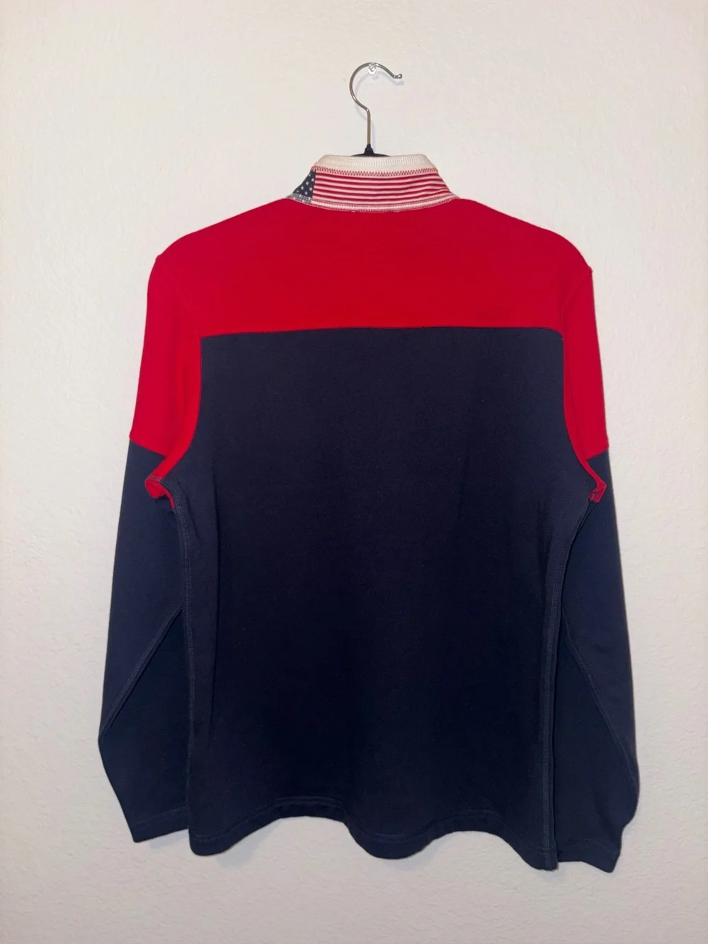 Vineyard Vines Shep Shirt features a patriotic half zip BIG KID SIZE